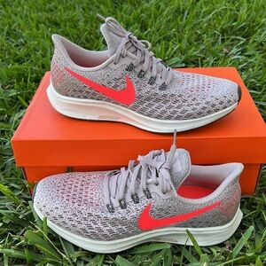 New! Nike Women’s Air Zoom Pegasus 35 Size 7.5 
Brand New! Boxed!